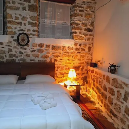 Gorica's Bridge Hostel *